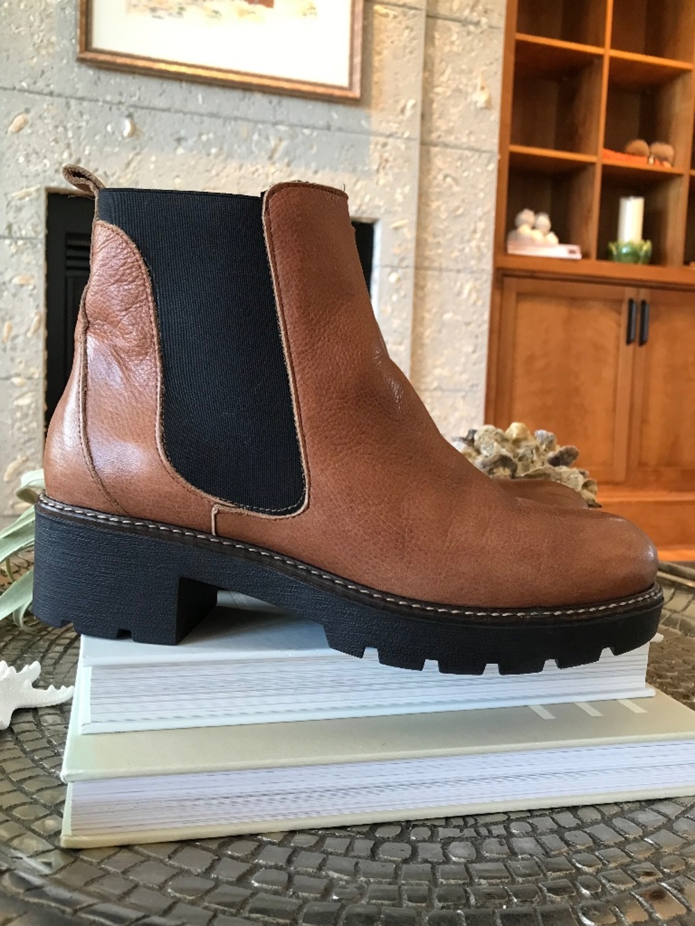 ANTHROPOLOGIE DALE STOMPY CHELSEA BOOTS SIZE 40